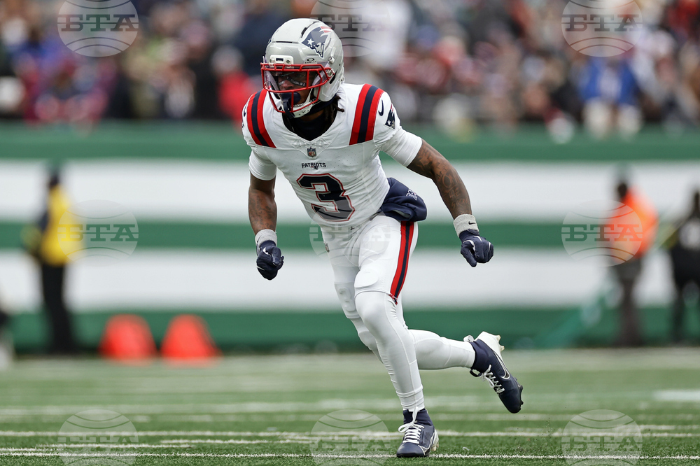 Jets Dolphins Trade Football