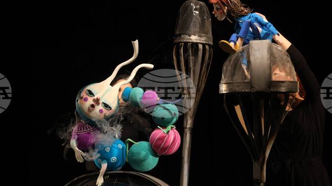 Кукленият театър посреща нова „Алиса в страната на чудесата“