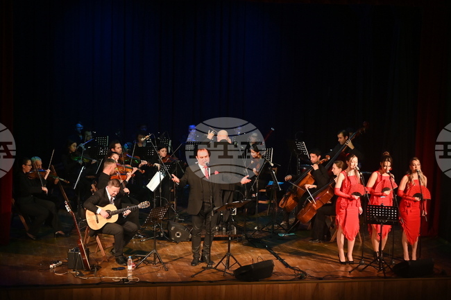 Симфониета-Враца започна турнето си с концерта спектакъл „Музиката на Испания и Латинска Америка“ в Монтана