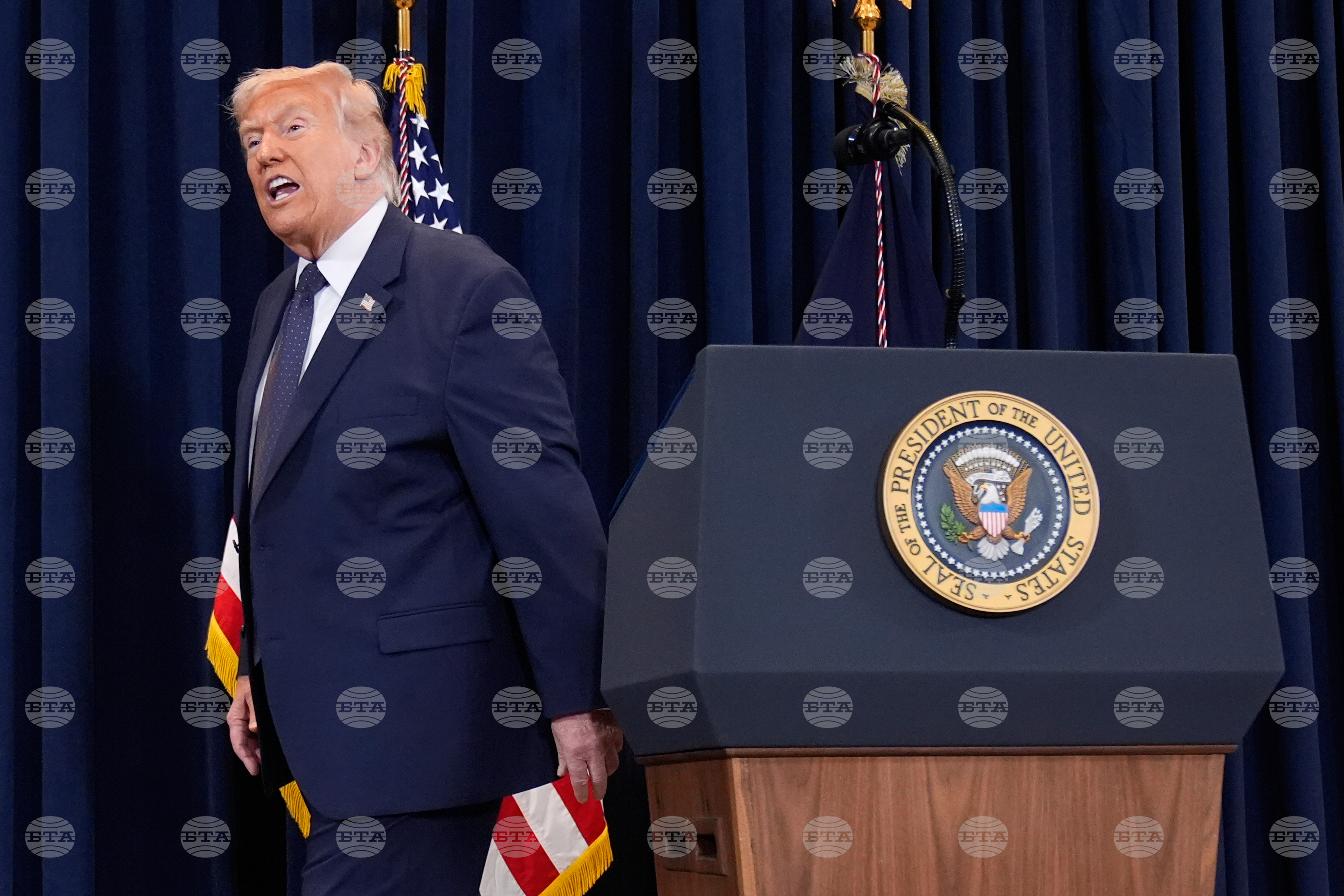 Доналд Тръмп заяви, че се е съгласил да преустанови "бомбардировките и атаките срещу Иран за период от две седмици"