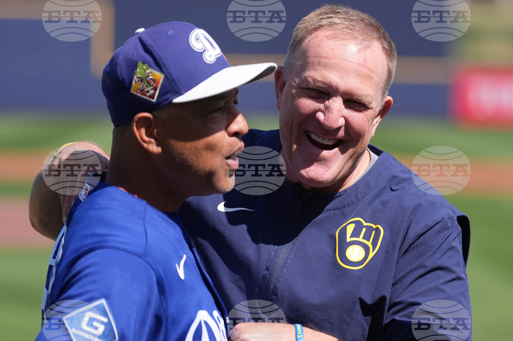 Dodgers Brewers Spring Baseball