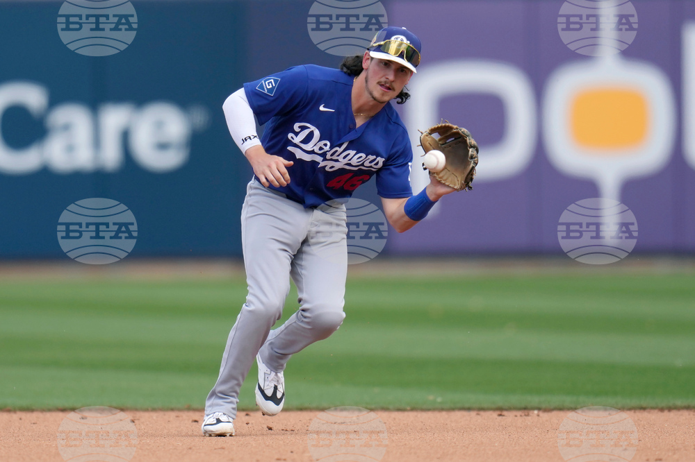 Dodgers Brewers Spring Baseball