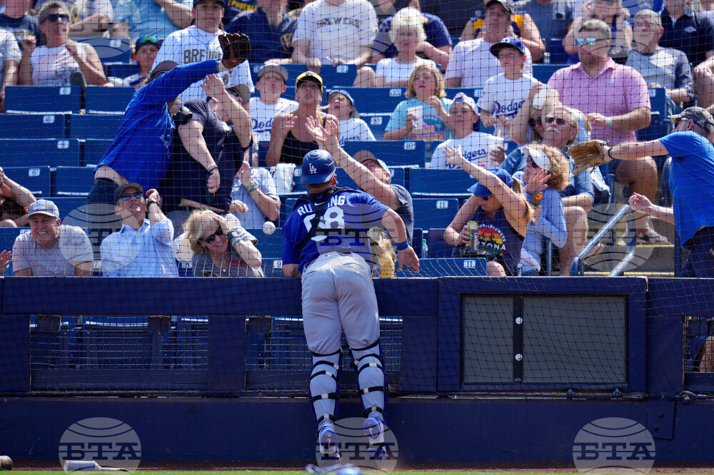 Dodgers Brewers Spring Baseball