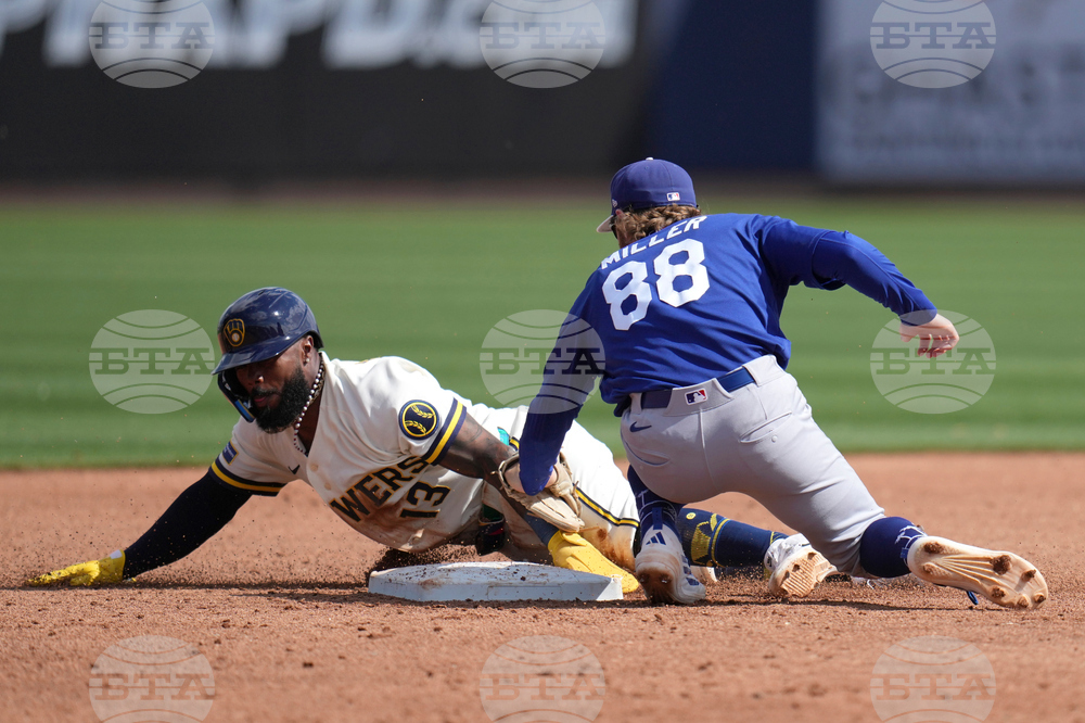 Dodgers Brewers Spring Baseball