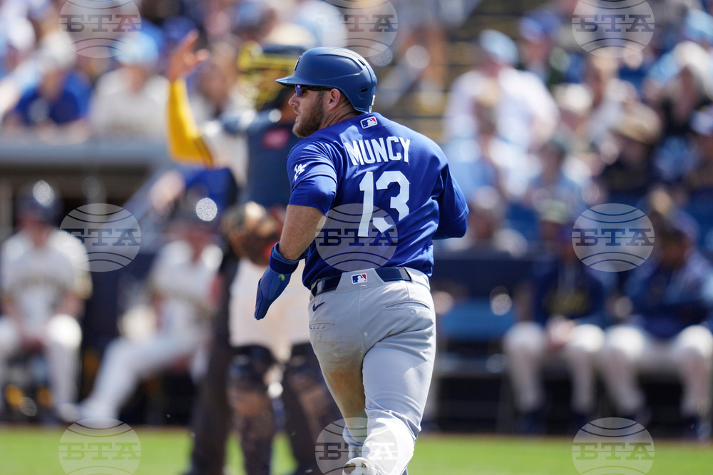 Dodgers Brewers Spring Baseball