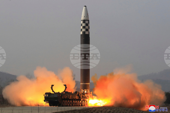 Северна Корея изстреля балистична ракета с малък обсег към морето, заяви Южна Корея