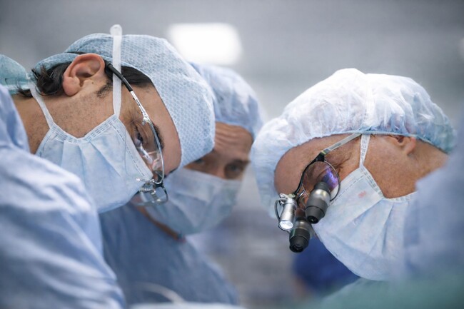 ВМА с две чернодробни трансплантации за две седмици