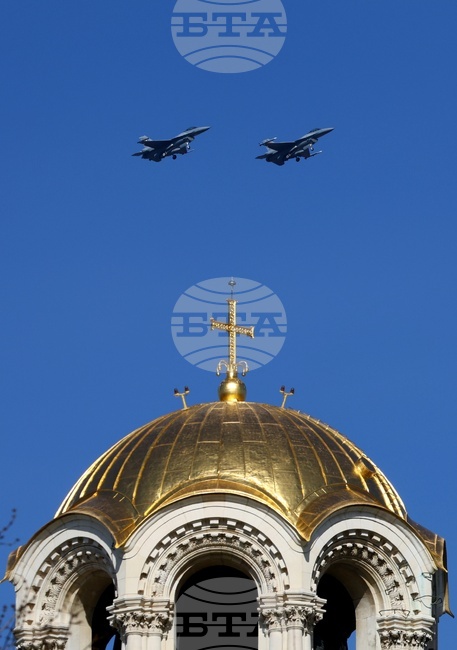 Изтребители F-16 - учебно-тренировъчен полет