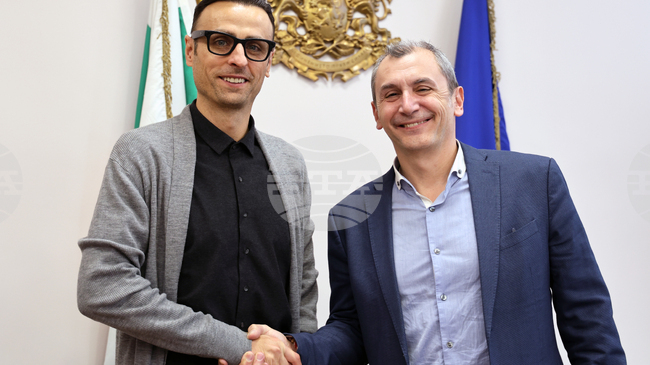 Детското здраве чрез спорт обсъдиха служебният здравен министър и съветникът на премиера по въпросите на младежта и спорта Димитър Бербатов 