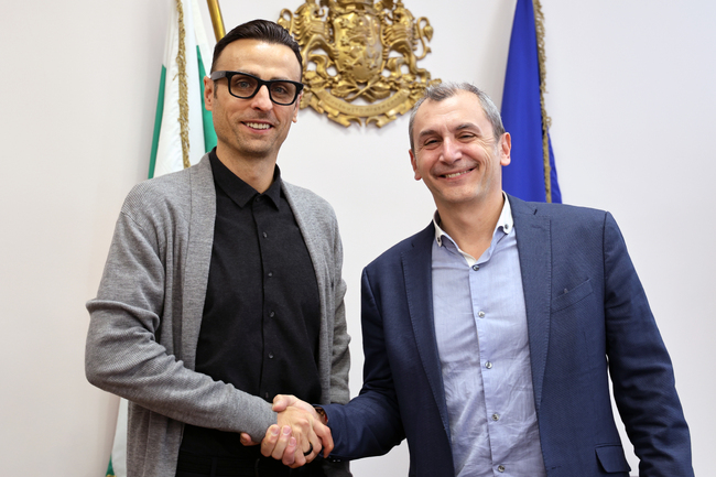 Детското здраве чрез спорт обсъдиха служебният здравен министър и съветникът на премиера по въпросите на младежта и спорта Димитър Бербатов 