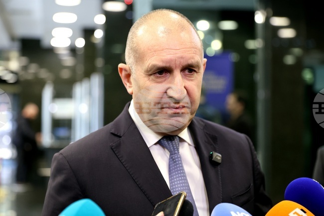 Румен Радев е водач на листите на коалиция "Прогресивна България" в 25 МИР - София и в Бургас