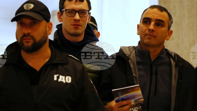 Two Ukrainian Ex-Servicemen Charged with Espionage Left in Indefinite Custody