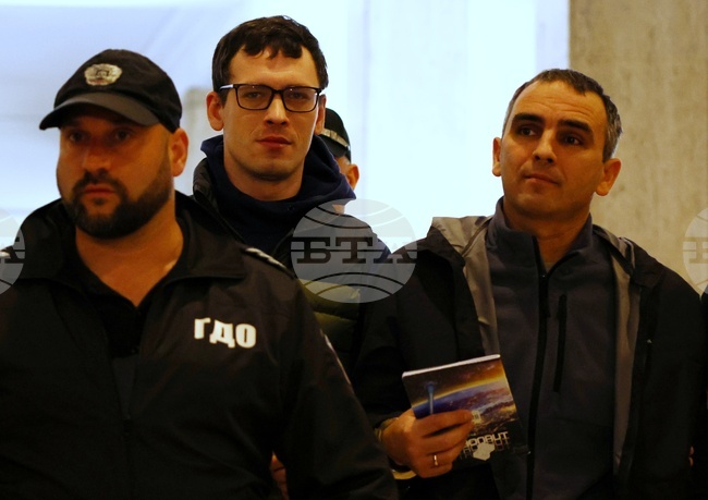 Съдебна палата - украински граждани - мярка - заседание