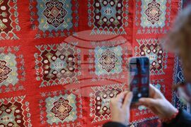 Фондация „Български килим“ - представяне на килими