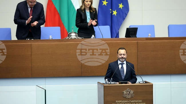 Новият служебен регионален министър Николай Найденов положи клетва пред Народното събрание