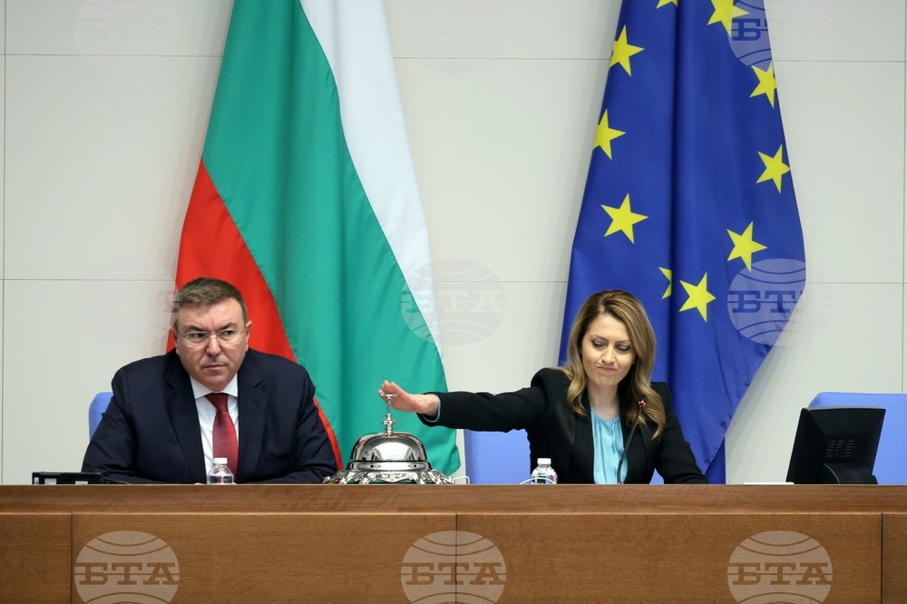 Parliamentary Forces Say Bulgaria Should Be Proud of Saving Its Jews 83 Years Ago, Clash over Deportations from Outlying Areas