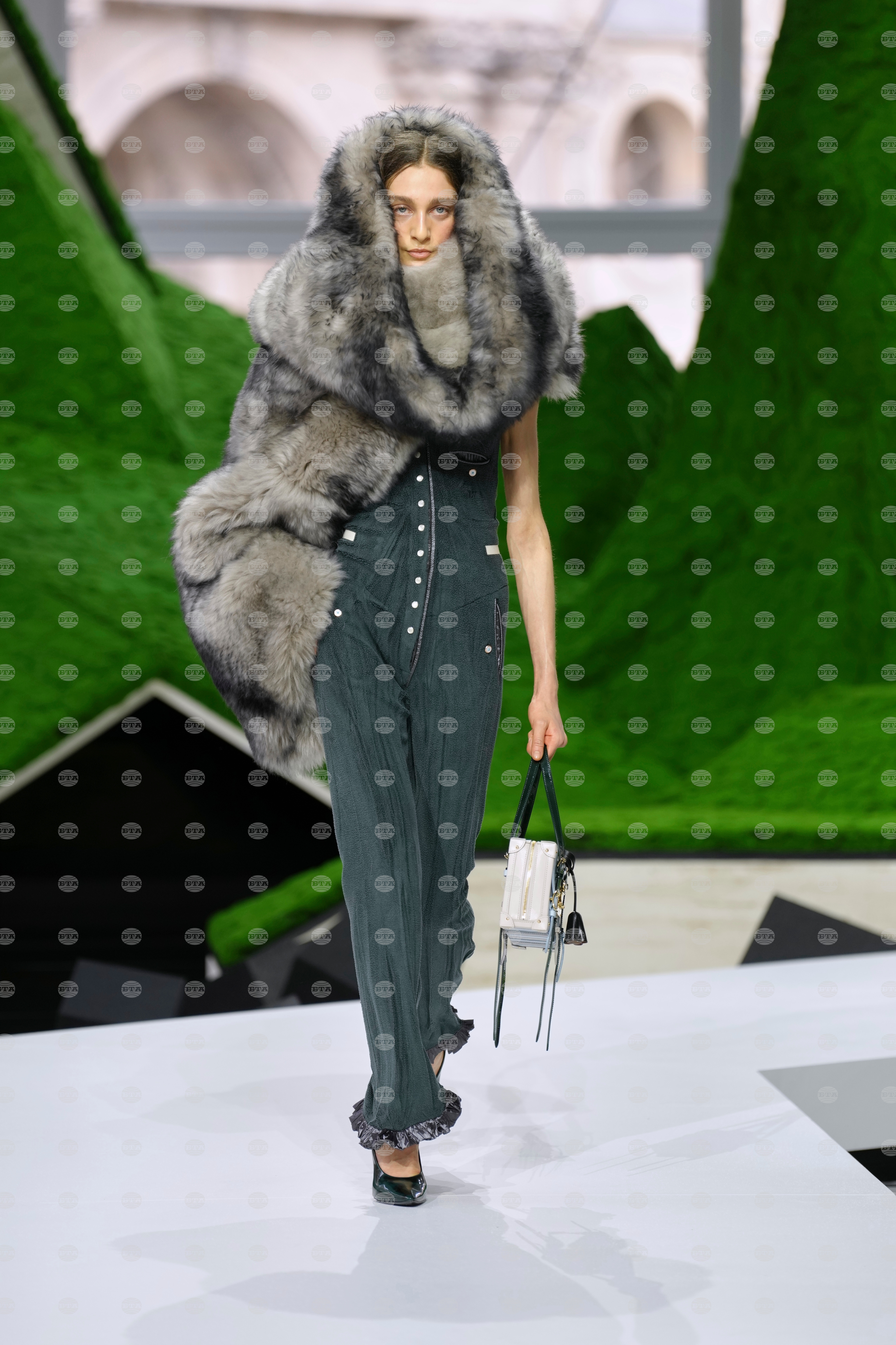 France Fashion Louis Vuitton F/W 26/27