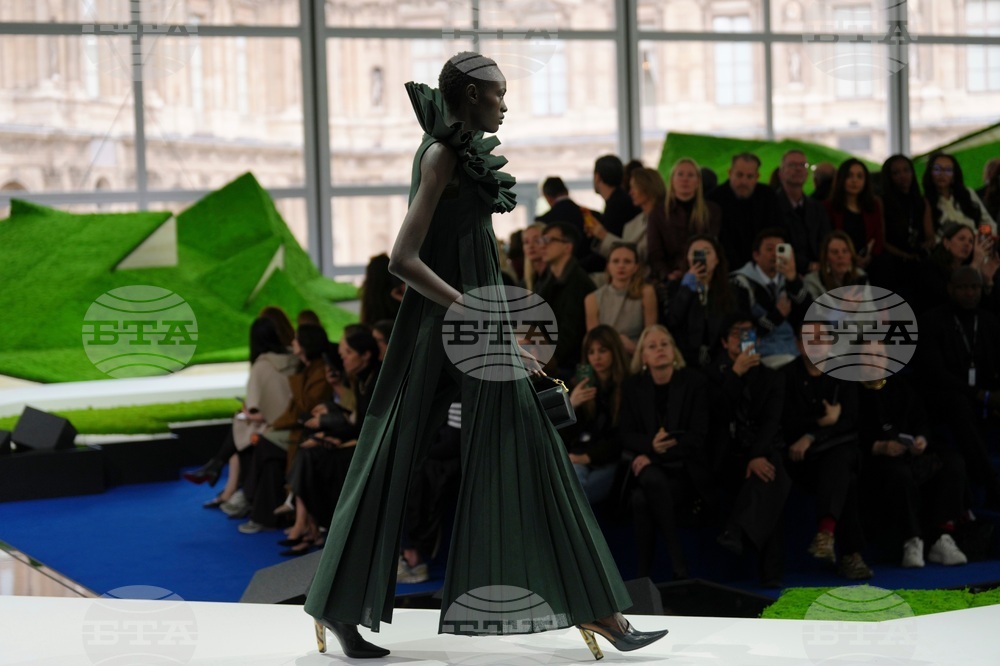 France Fashion Louis Vuitton F/W 26/27