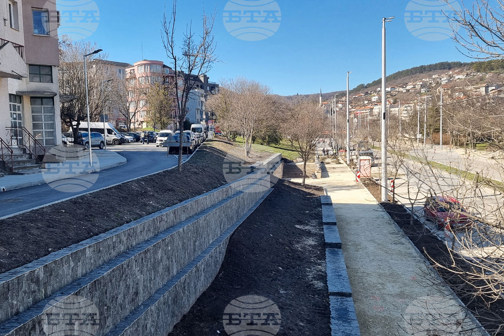 Шумен  - обновена улица - откриване