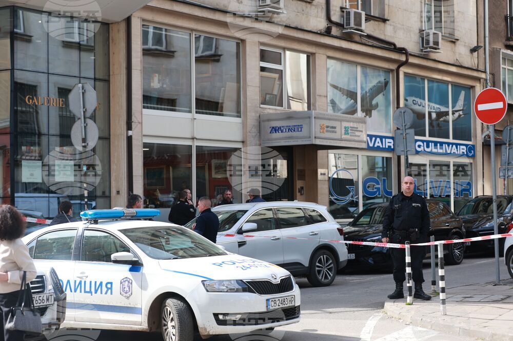 Улица „Стефан Караджа“ - изоставен сак - полиция