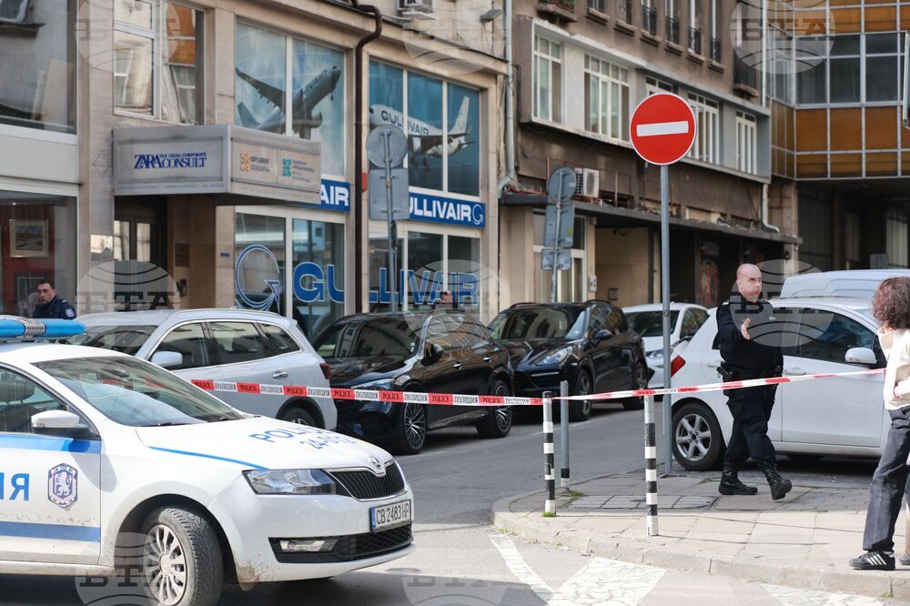 Улица „Стефан Караджа“ - изоставен сак - полиция