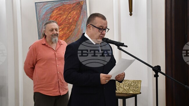 Изложбата на Ивайло Каменов „Преображения“ беше открита в Българската академия на науките