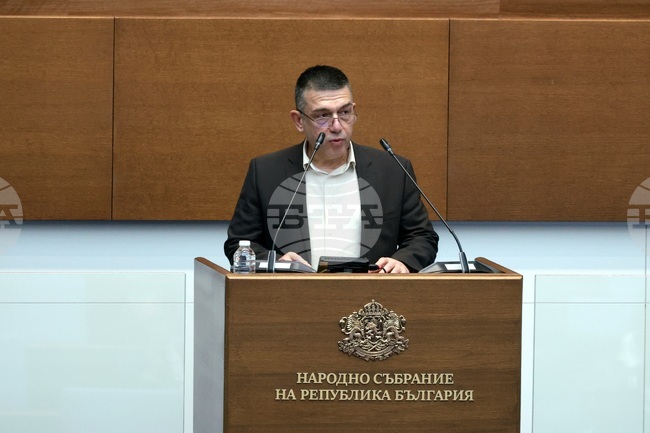 Агенция „Митници“ предприема действия за ежедневен мониторинг върху цените на горивата на вътрешния пазар, каза директорът на Агенцията Георги Димов 