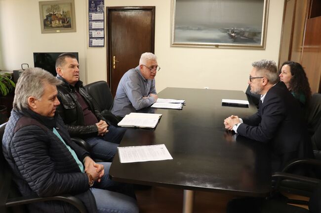 Засилва се контролът върху придвижването и търговията с живи животни в Русенско