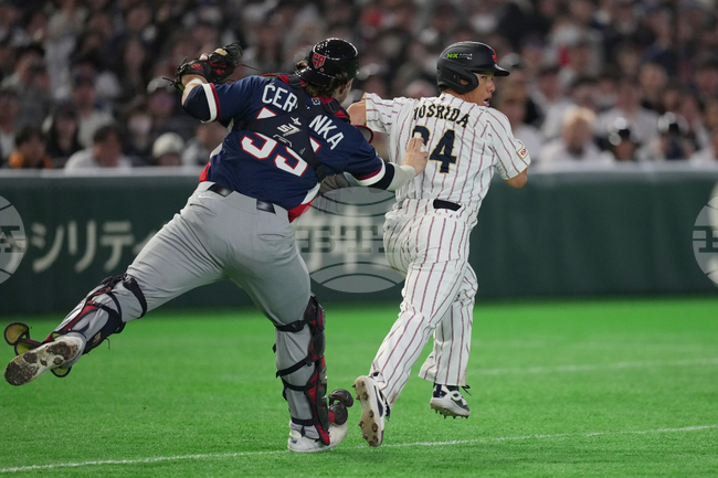 APTOPIX WBC Japan Czech Republic Baseball