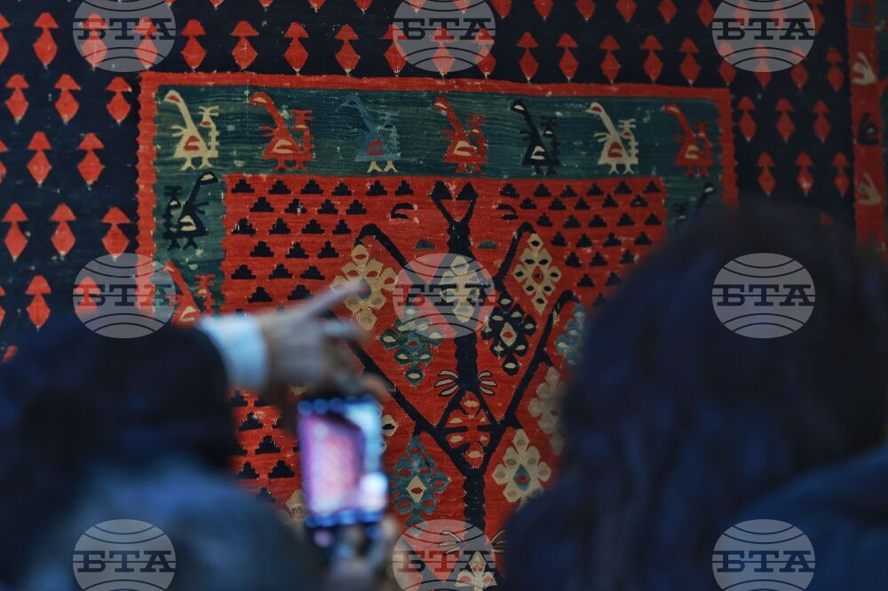 Bulgaria - Kilims - Foundation - Rare Finds