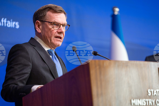 Германия каза, че е нереалистично да се очаква контролирана смяна на режима в Иран