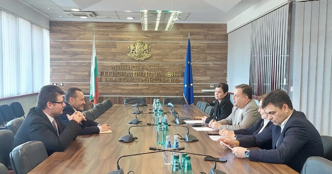 Министър Николай Найденов обсъди изпълнението на Инвестиционната програма за общински проекти с ръководството на НСОРБ