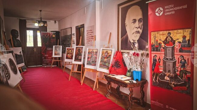 АТА: Фотоизложба представя във Вльора икони от Националния иконографски музей „Онуфри“ в Берат 