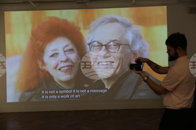 Изложба в Калифорния ще отбележи 50 години от инсталацията „Бягаща ограда“ на Кристо и Жан-Клод