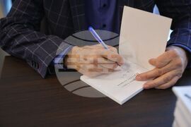 Бургас - Хайри Хамдан - книга - премиера