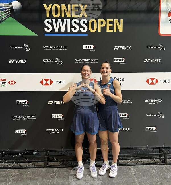Габриела Стоева и Стефани Стоева се класираха за четвъртфиналите на двойки жени на турнира по бадминтон от сериите "World Tour Super 300" в Базел