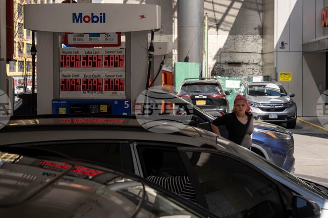 Бензинът в САЩ поскъпва, след като войната с Иран наруши петролните доставки