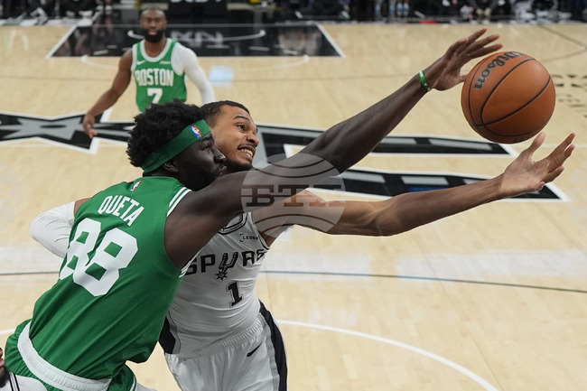 APTOPIX Celtics Spurs Basketball