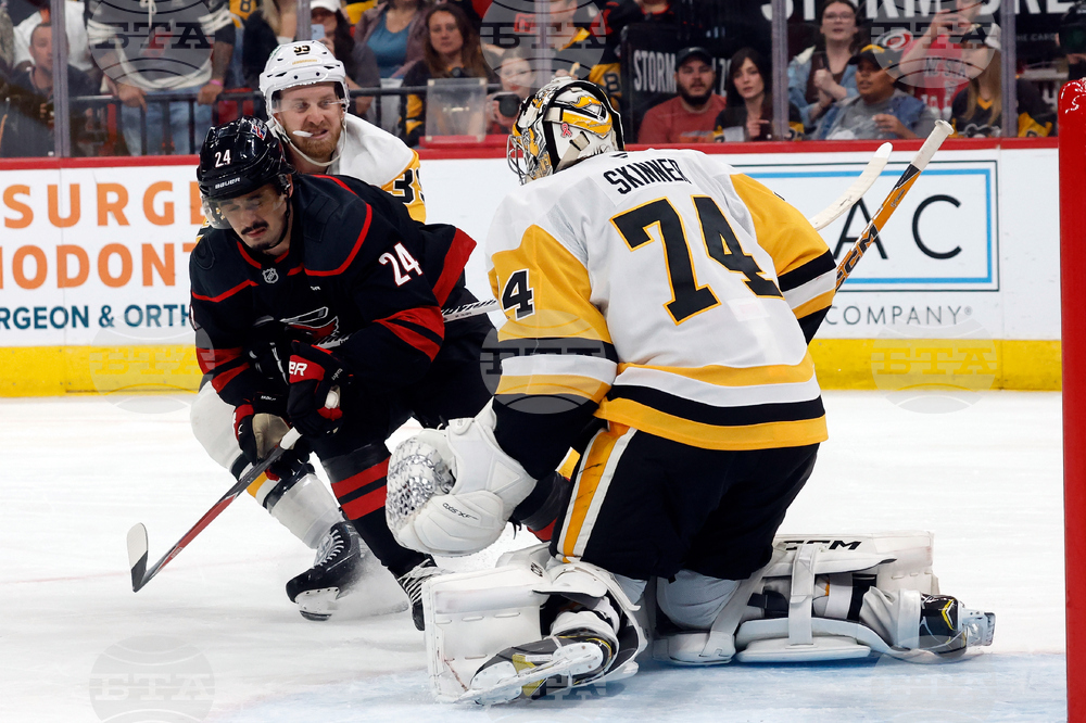 Penguins Hurricanes Hockey