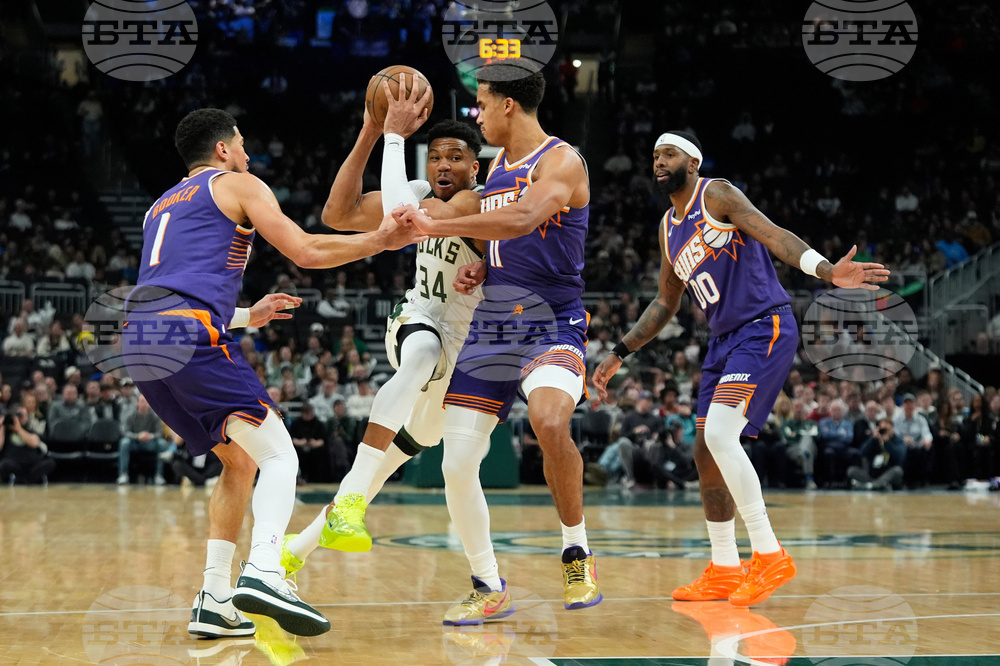 Suns Bucks Basketball