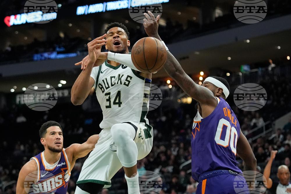 Suns Bucks Basketball