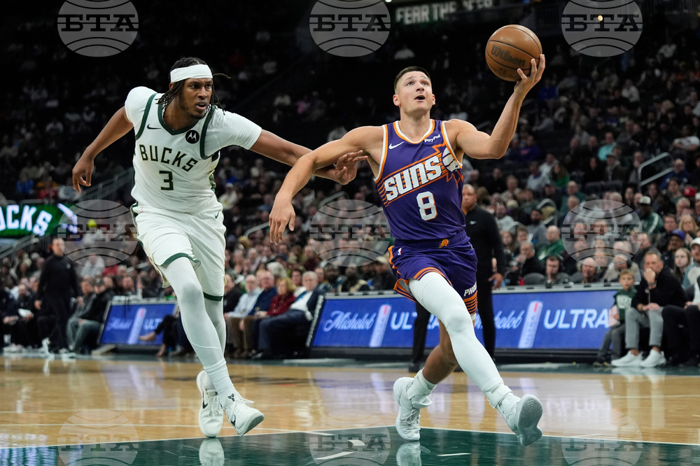 Suns Bucks Basketball