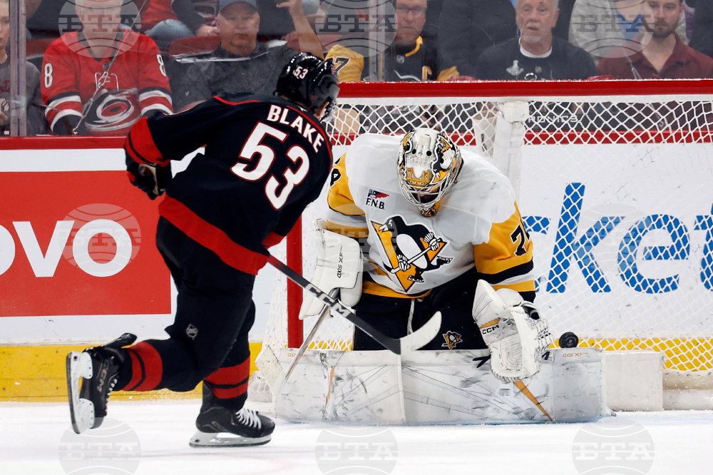 Penguins Hurricanes Hockey