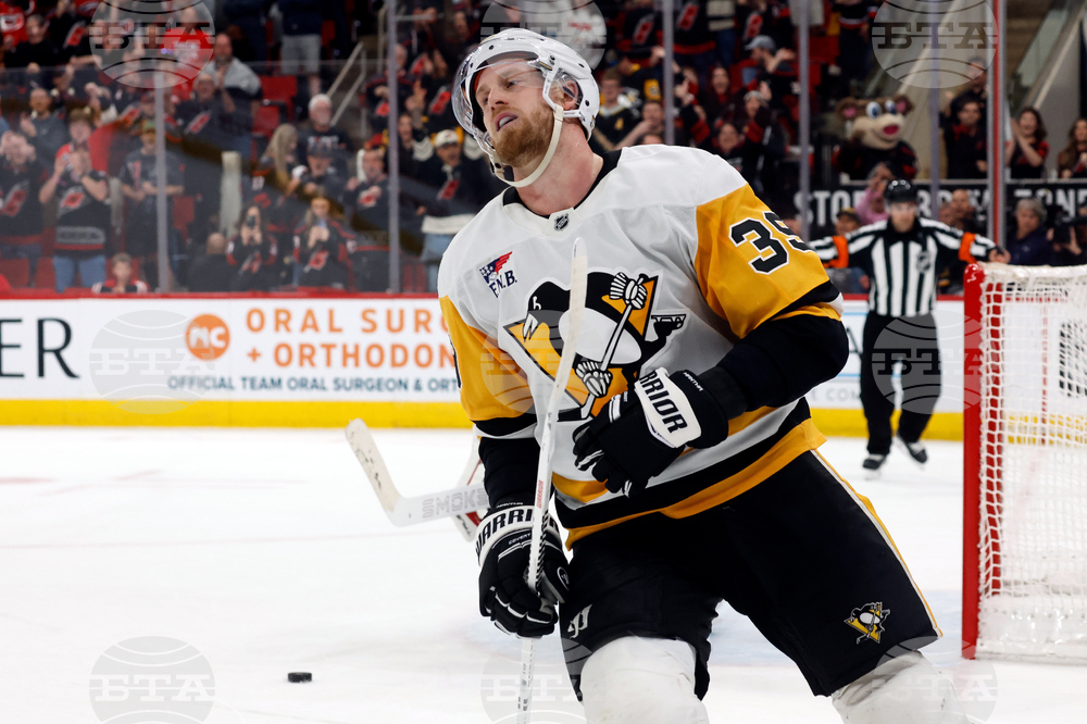 Penguins Hurricanes Hockey