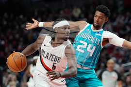Hornets Trail Blazers Basketball