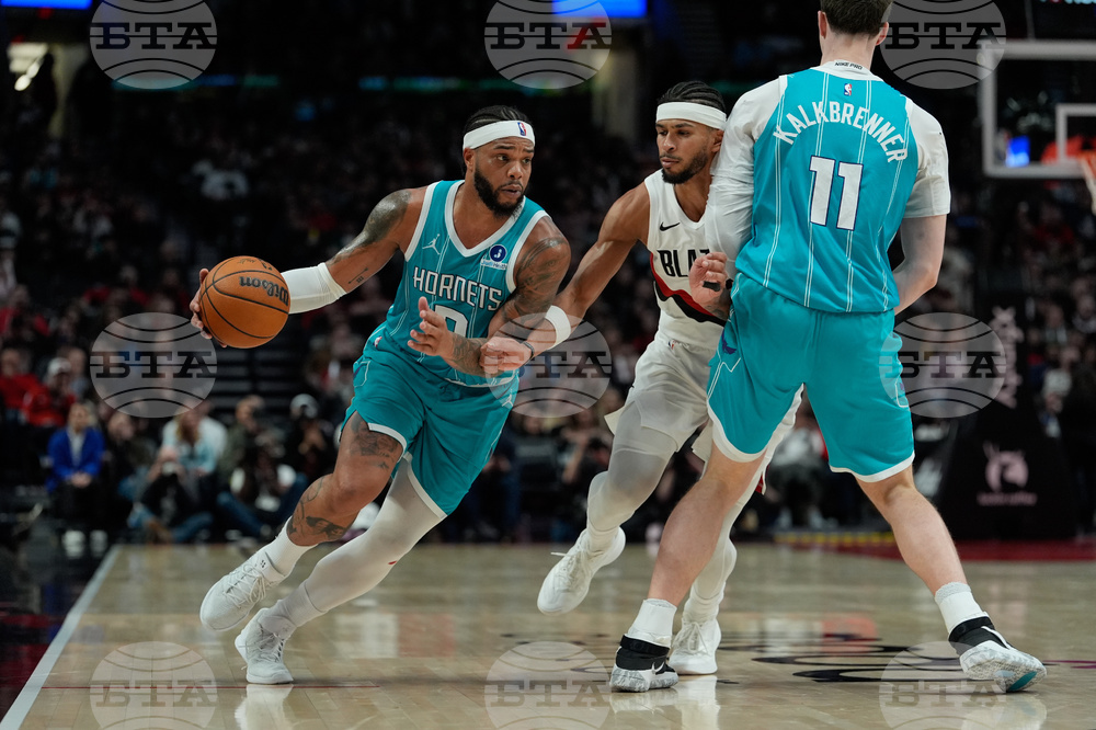 Hornets Trail Blazers Basketball