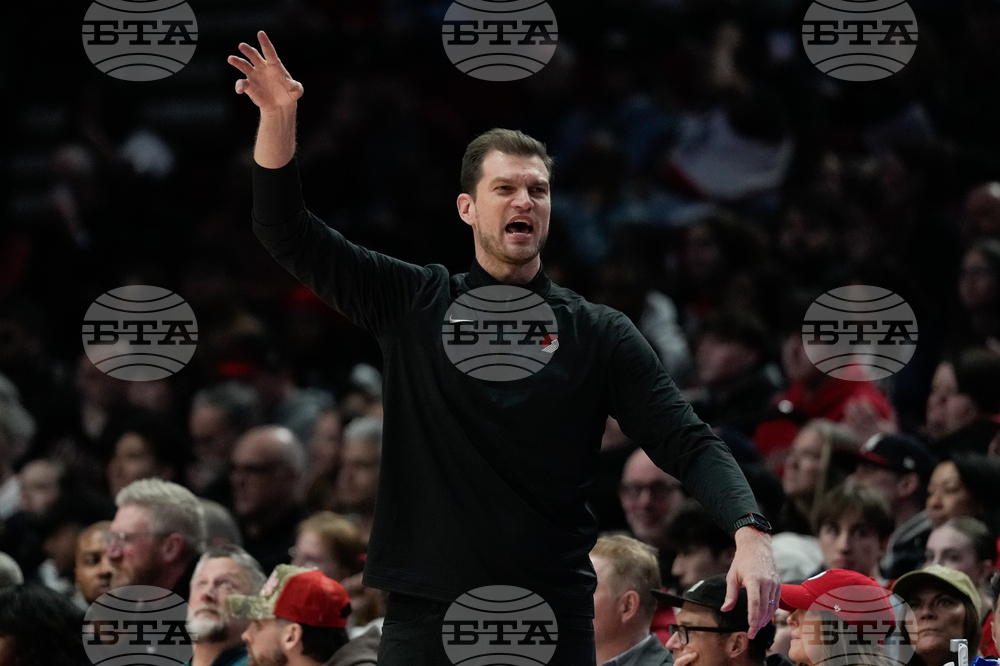 Hornets Trail Blazers Basketball