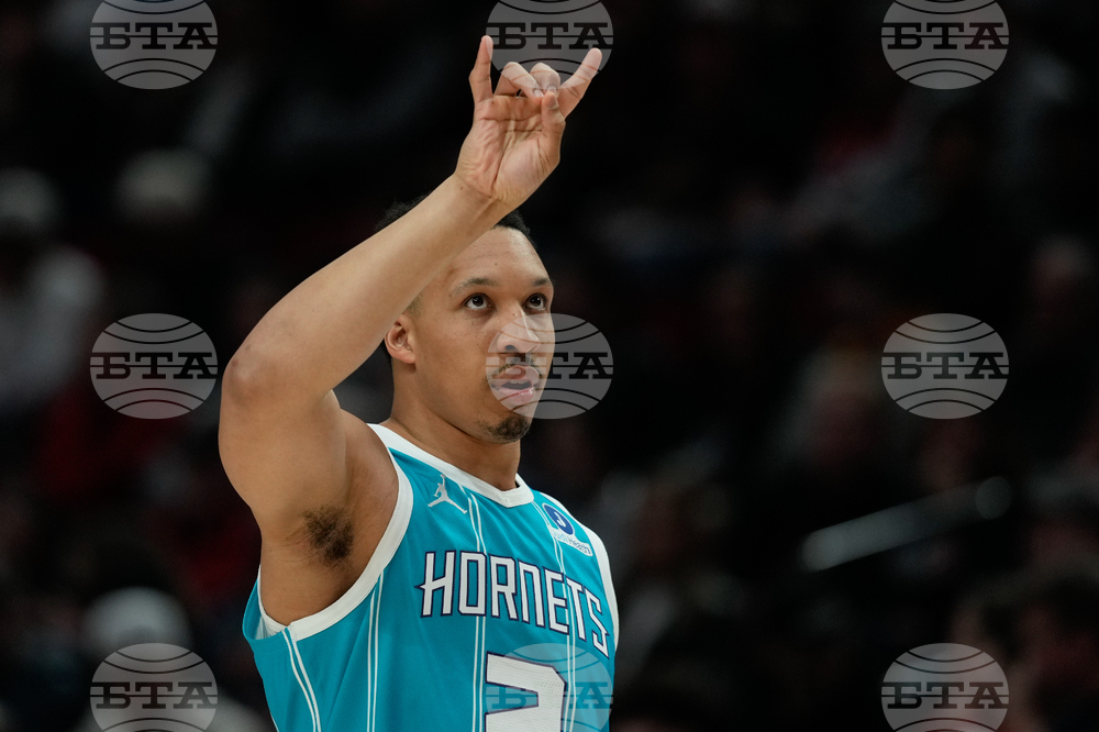 Hornets Trail Blazers Basketball