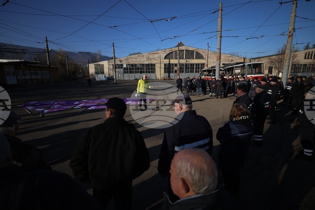 Не се състоя среща между работещи в столичния градски транспорт и представители на властта относно увеличение на заплатите 