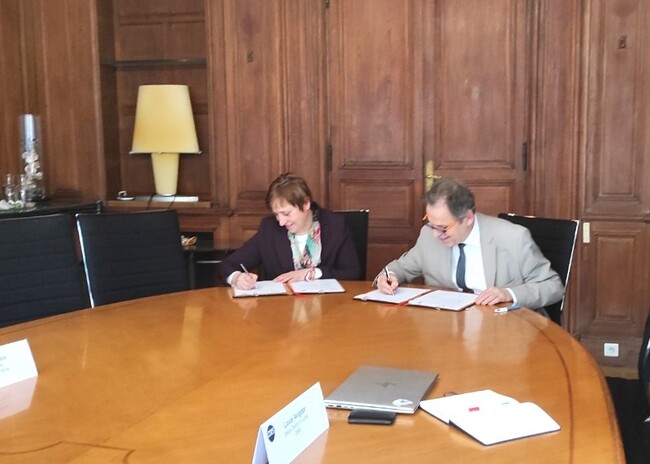 Делегация на БАН поднови споразумението за научно сътрудничество с Националния център за научни изследвания на Франция